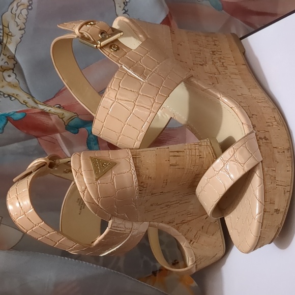 Guess Higali Pink Cork Wedge-6.5 - Picture 3 of 3